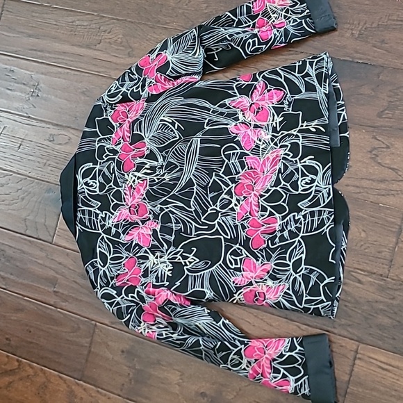 Chico's Black Silk Blend Jacket with Pink, White & Cream Embroidery size 1 - Picture 2 of 10